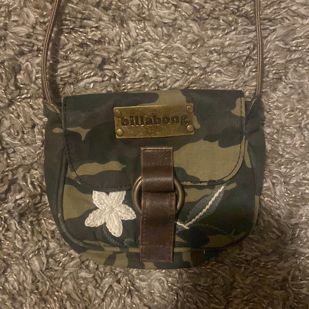 Small Billabong Purse